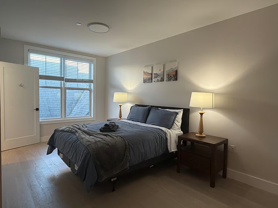 Modern 2BR Apartment in East Boston Elevator Building — photo 5
