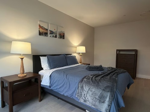Modern 2BR Apartment in East Boston Elevator Building — photo 6
