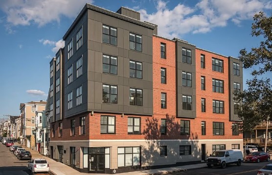 Modern 2BR Apartment in East Boston Elevator Building — photo 13