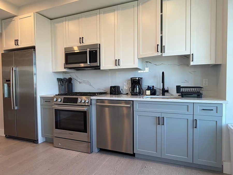 Modern 2BR Apartment in East Boston Elevator Building — photo 3