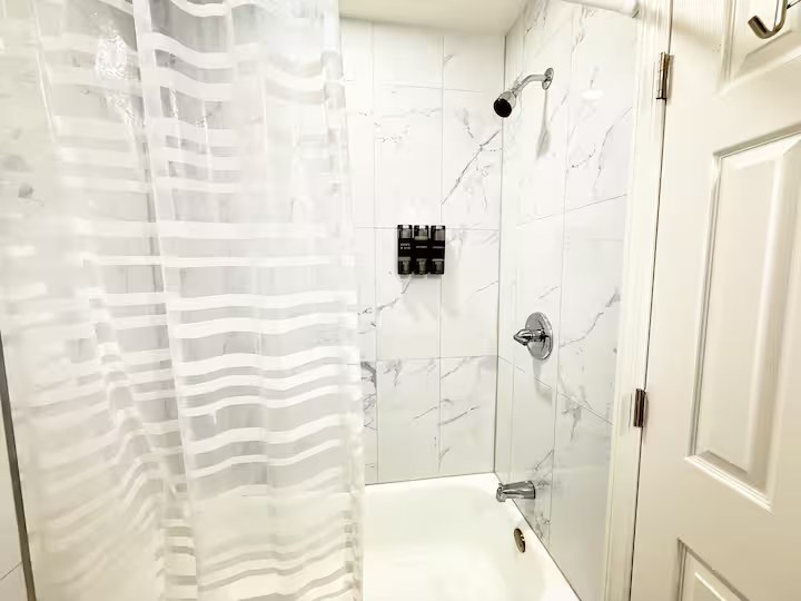Architect-Designed 3BR Townhome in Jersey City — photo 14