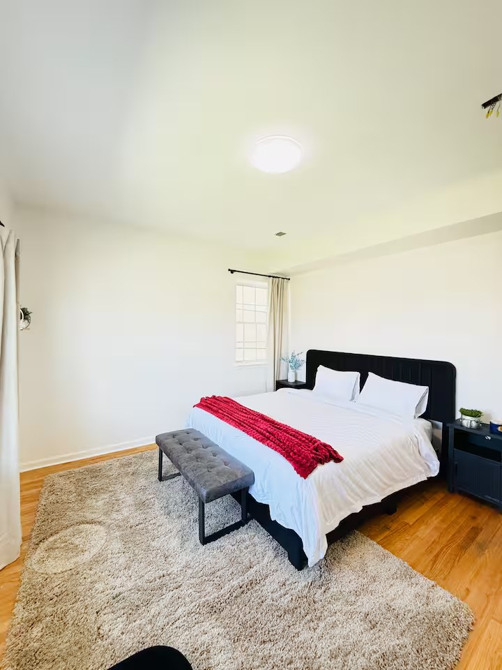 Designer 5BR Townhome Near Journal Square — photo 8