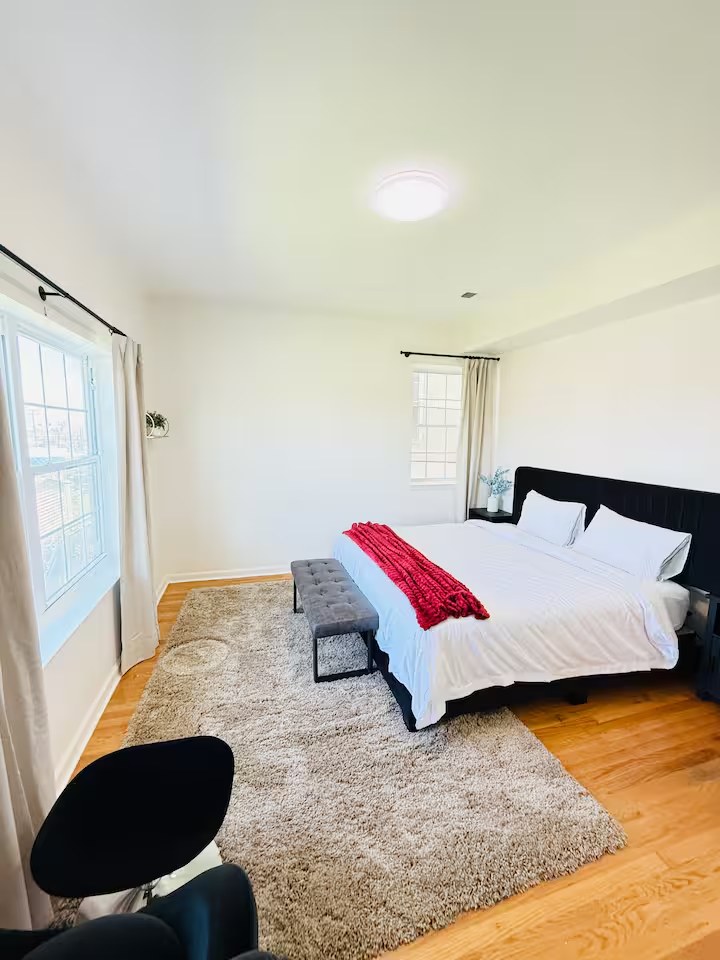 Designer 5BR Townhome Near Journal Square — photo 7