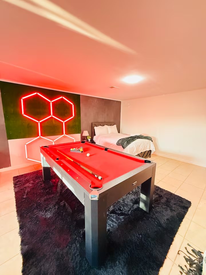 Designer 5BR Townhome Near Journal Square — photo 13