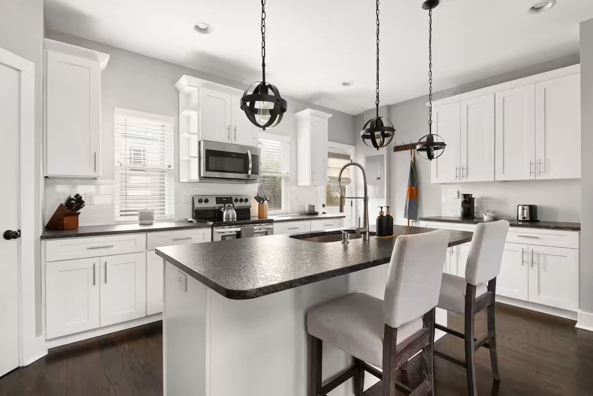 Furnished 2BR Townhome in East Nashville — photo 4
