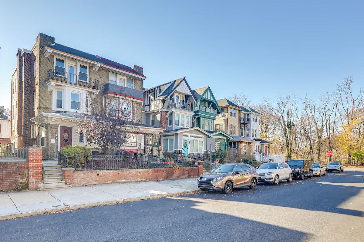 5BR Home with Home Office Near Cobbs Creek Park — photo 8