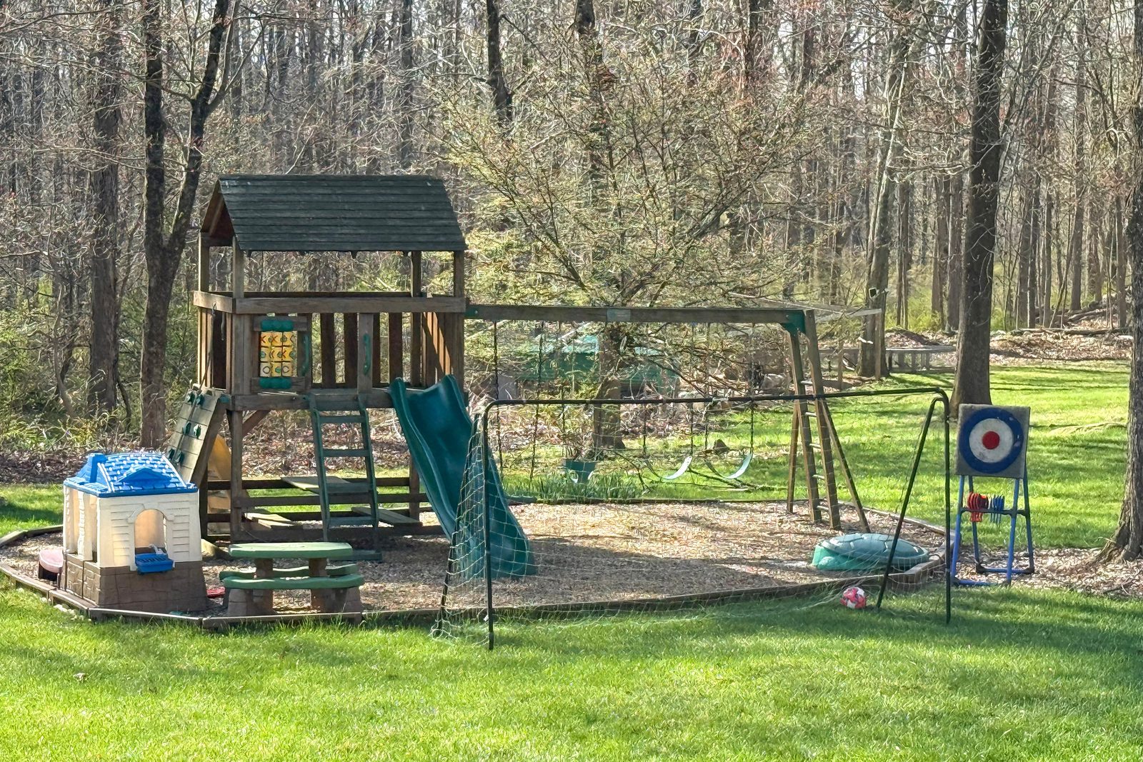 Private 1BR Home on Wooded Grounds in Redding — photo 16